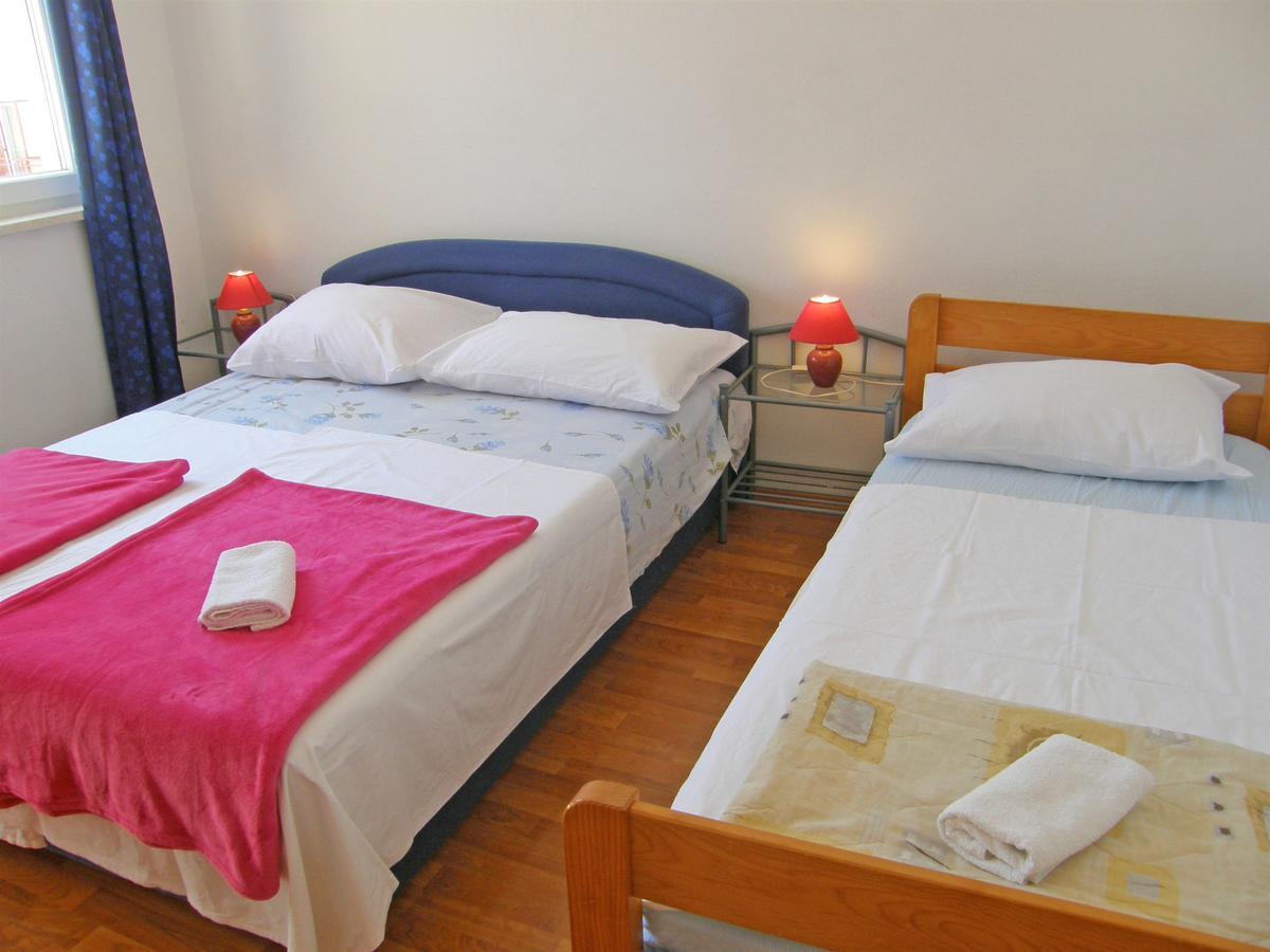 Apartments Jurica Primosten Luaran gambar