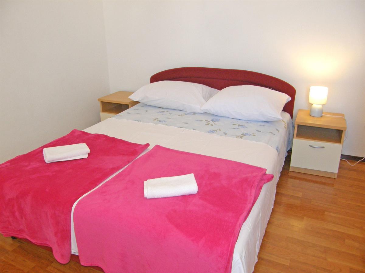 Apartments Jurica Primosten Luaran gambar